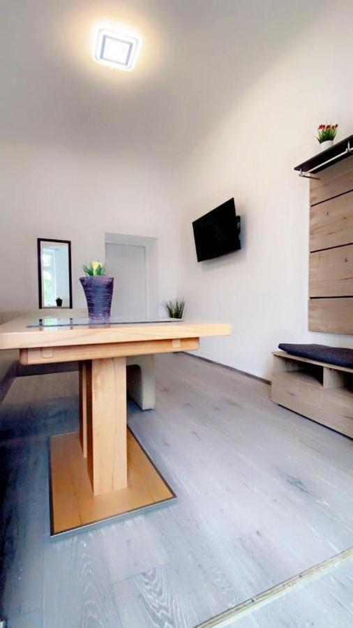וינה Premier Quad Room Wh מראה חיצוני תמונה